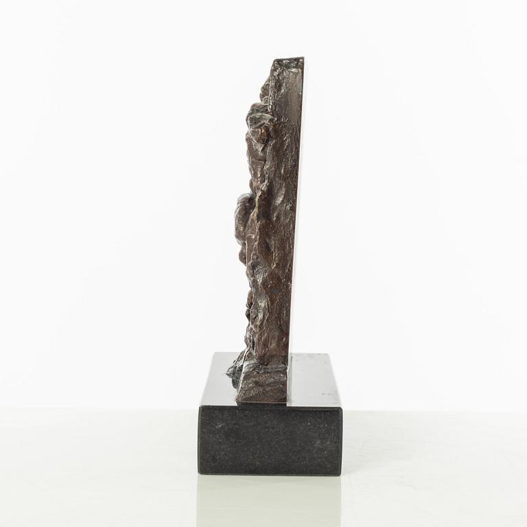 Gudmar Olovson, relief/sculpture. Signed. Numbered. Foundry mark. Bronze, total height 20 cm, length 16 cm.