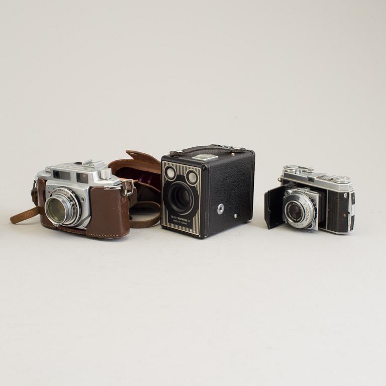 Ricoh 500G, Kodak Retina, Minolta A2, Six -20 Brownie E, Pentax Asahi,