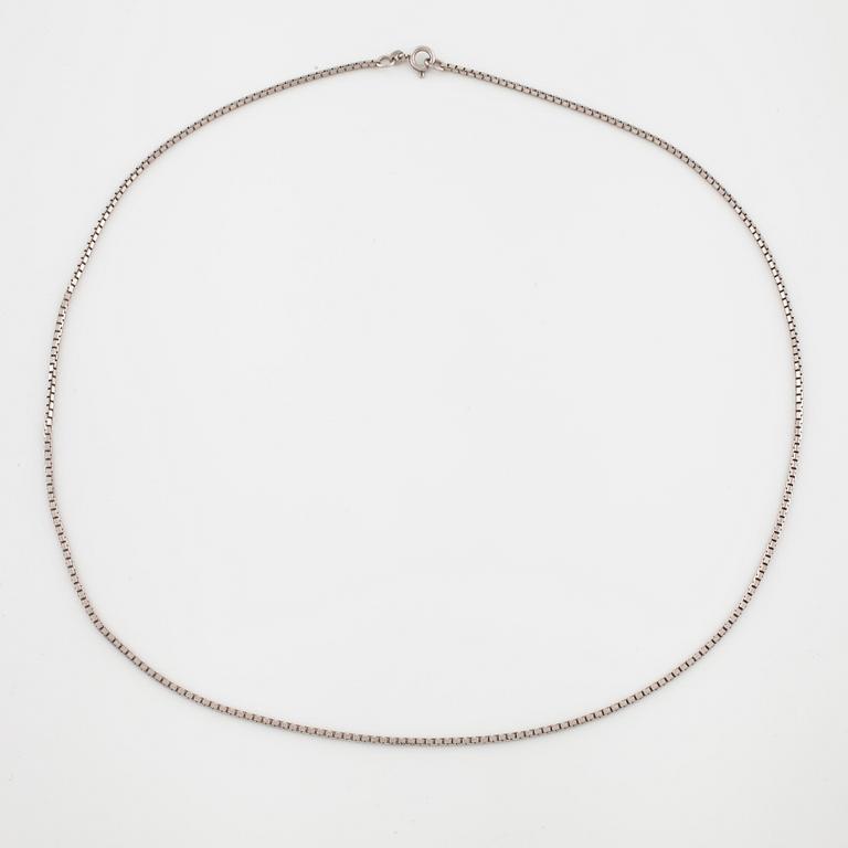 A necklace.