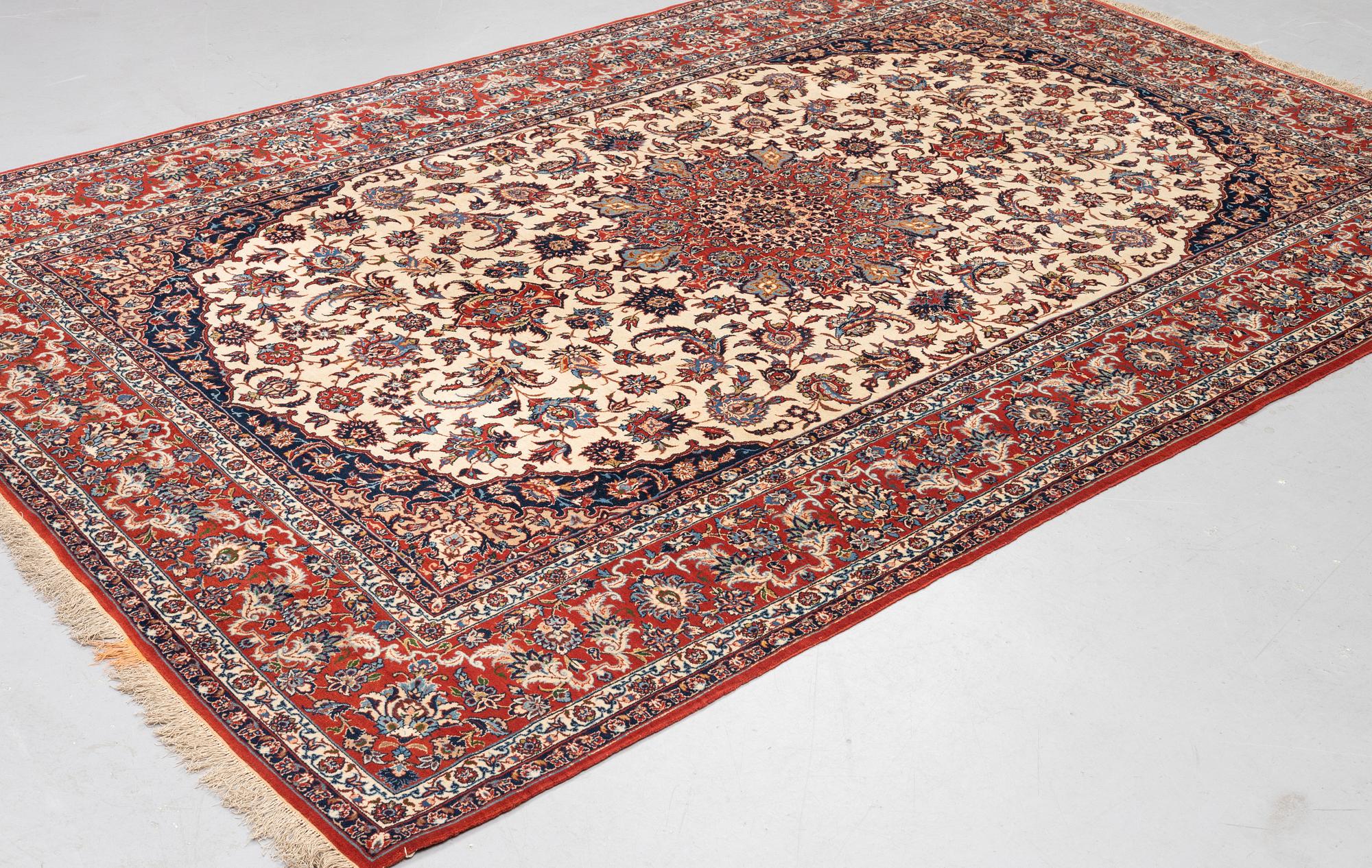 A carpet, semi-antique Esfahan, ca 336 x 212 cm.