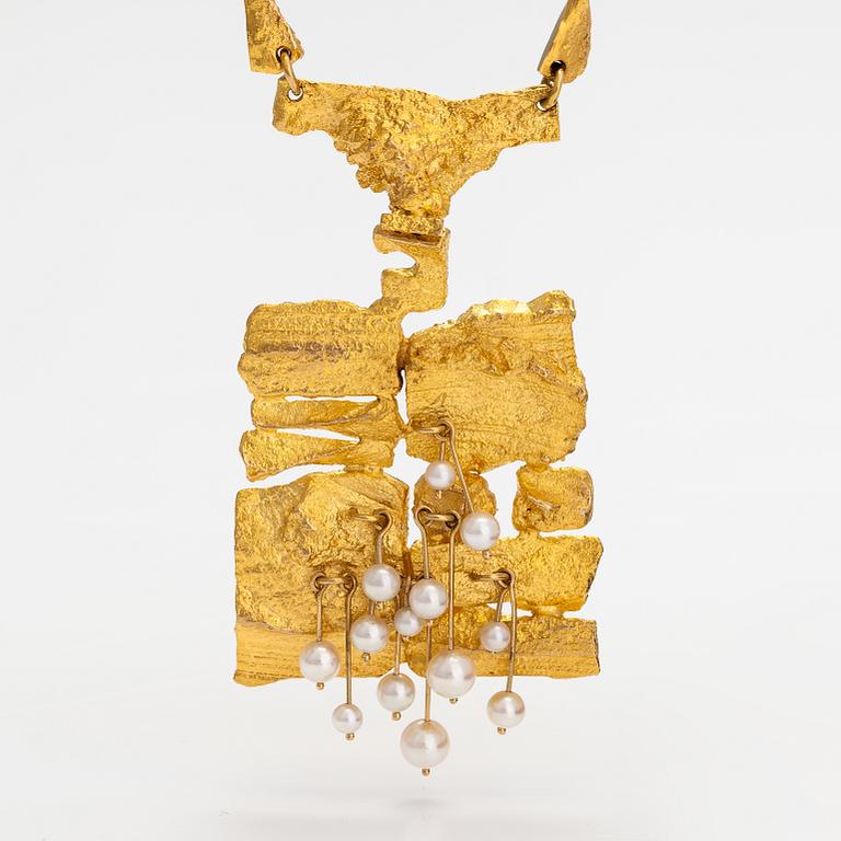 Björn Weckström, An 18Kgold necklace "Flowering wall" with cultured pearls. Lapponia 1967.