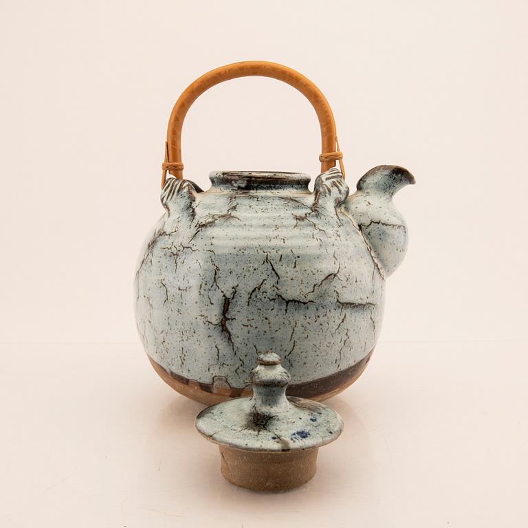 Gösta Grähs, a stoneware signed tea pot own workshop.