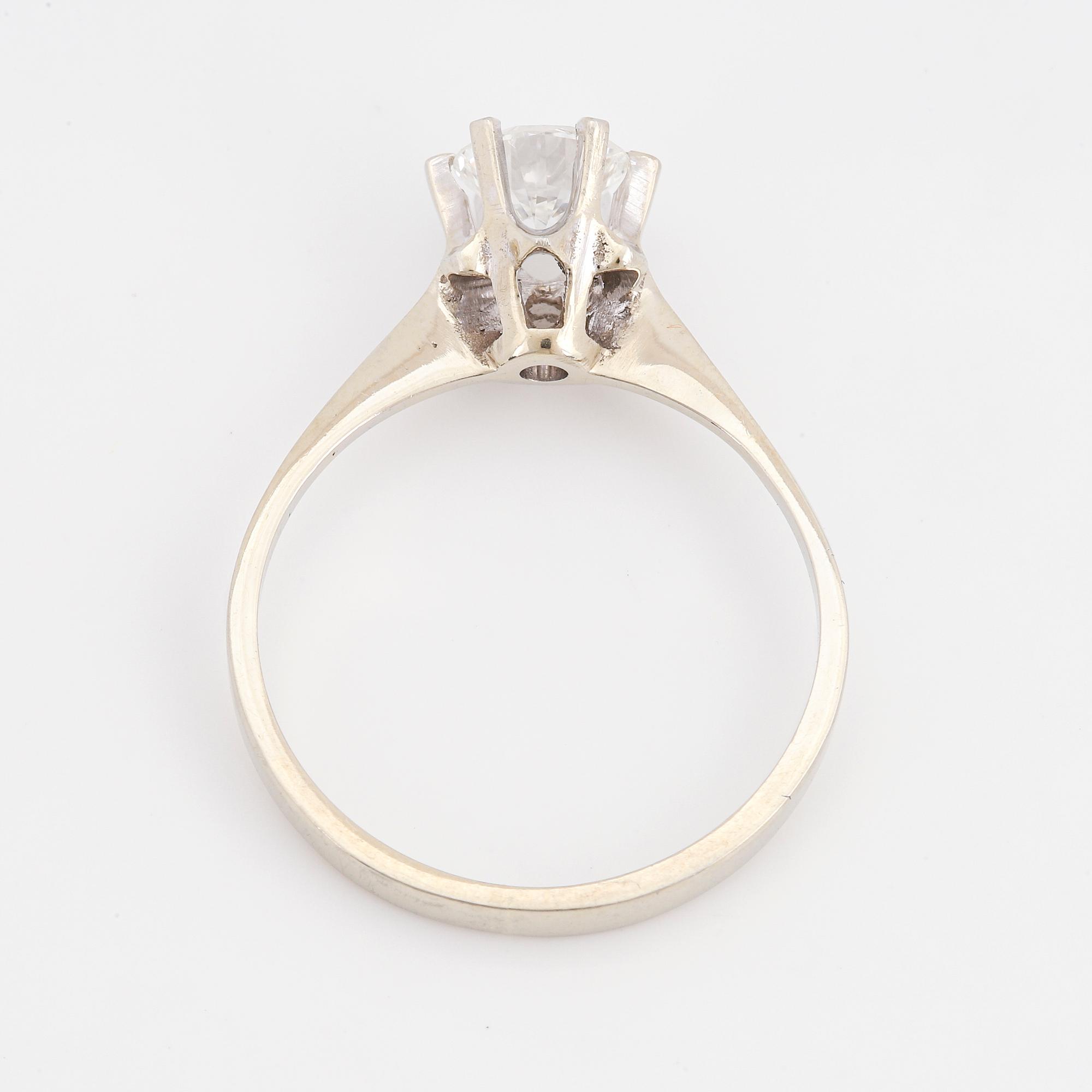 Brilliant-cut diamond ring.