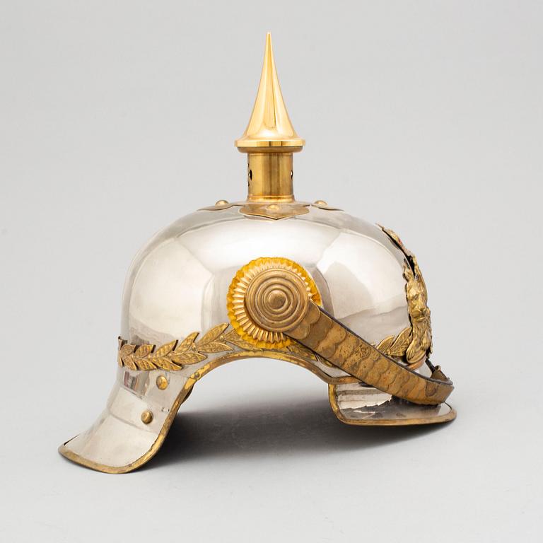 A officer's helmet for the mounted Royal liferegiment. Second half of the 20th century.