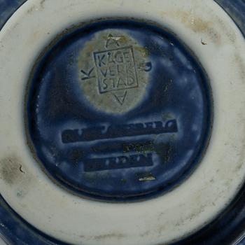 Kåge Verkstad, a set of three ceramic bowls and a small dish, Gustavsberg, Sweden, 1957-61.