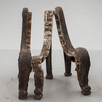 TRÄDGÅRDSSOFFA, 2 gavlar + mittsektion, troligen Ryssland, 18/1900-tal.