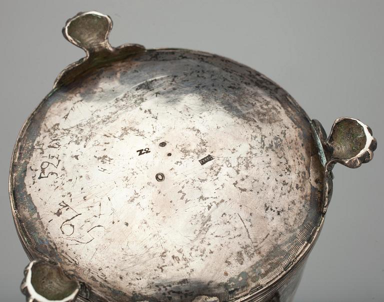 KANNA, silver, Olof Hellbom, Stockholm 1806. Tot. vikt ca 673,7 gr.