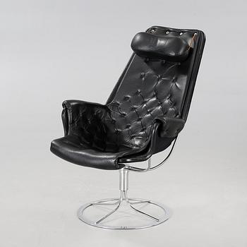 A "Jetson" chair, designed by 5Bruno Mathsson dfor Dux, made around year 2000.