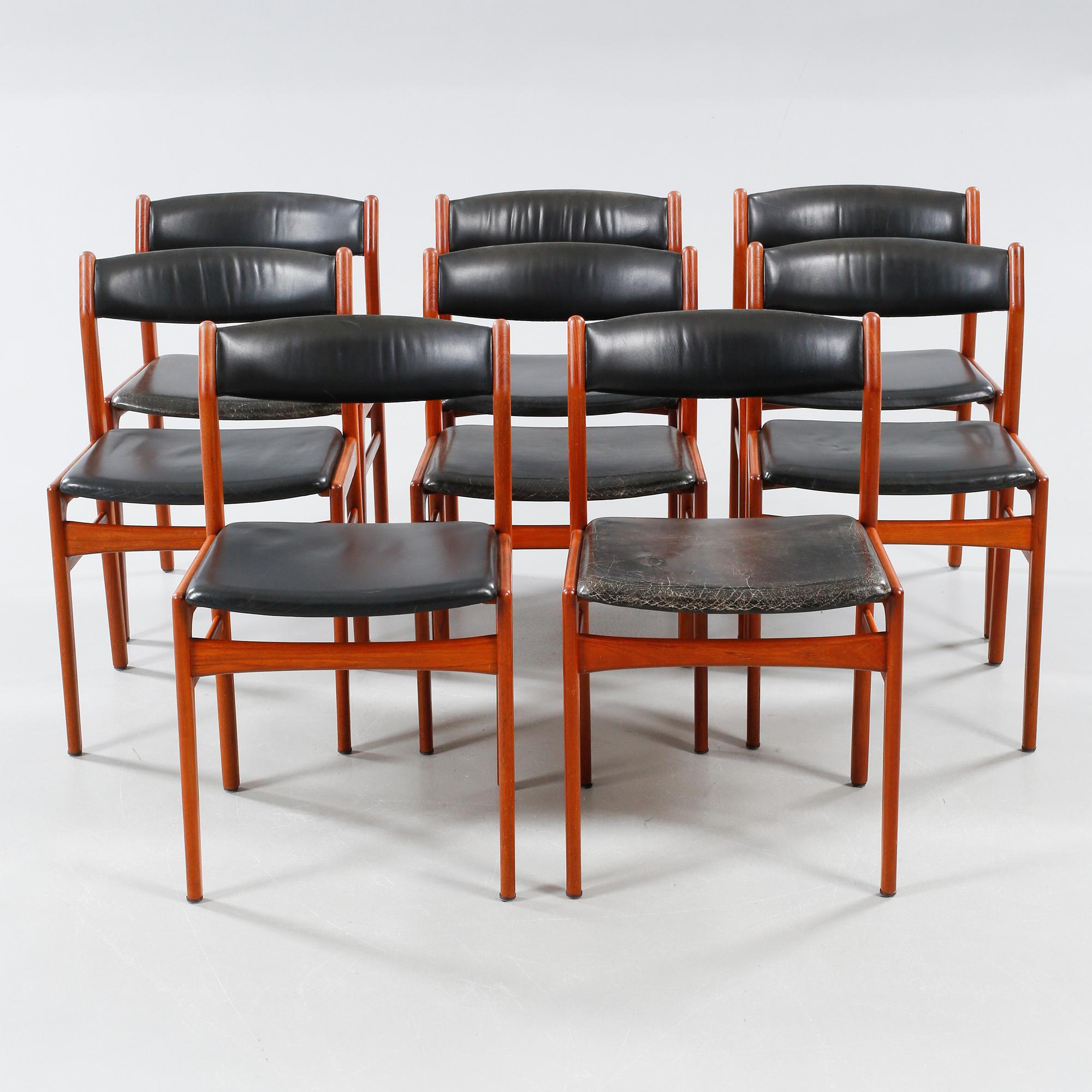 8 DANISH CHAIRS FROM THE 1960´S.