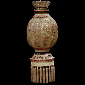 A 20th century Chinese ceiling lamp.
