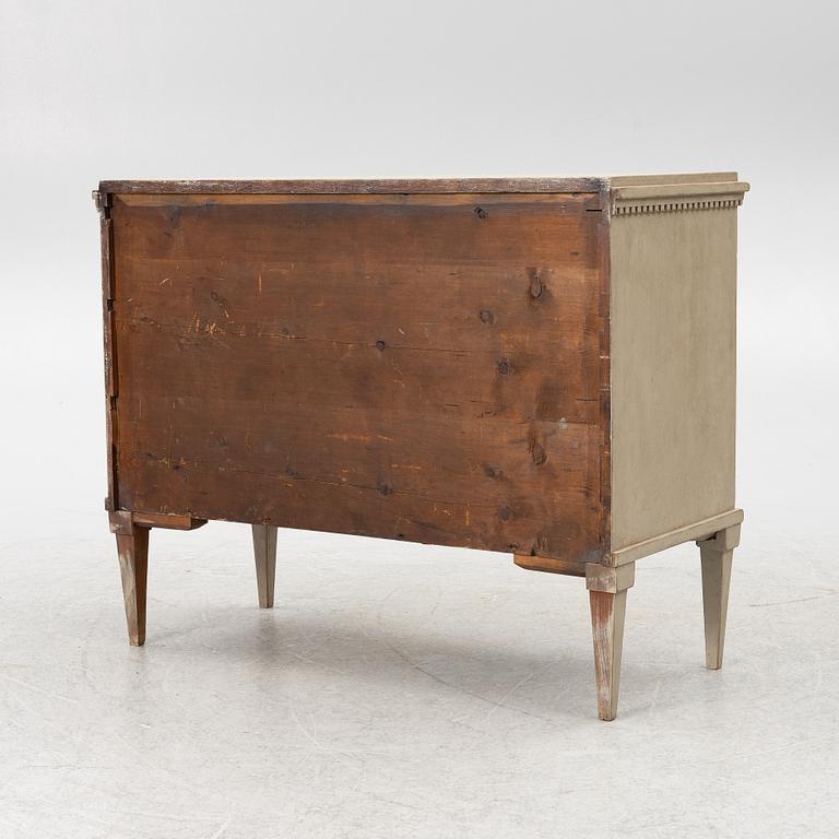 Byrå, gustaviansk stil, 1900-talets början.