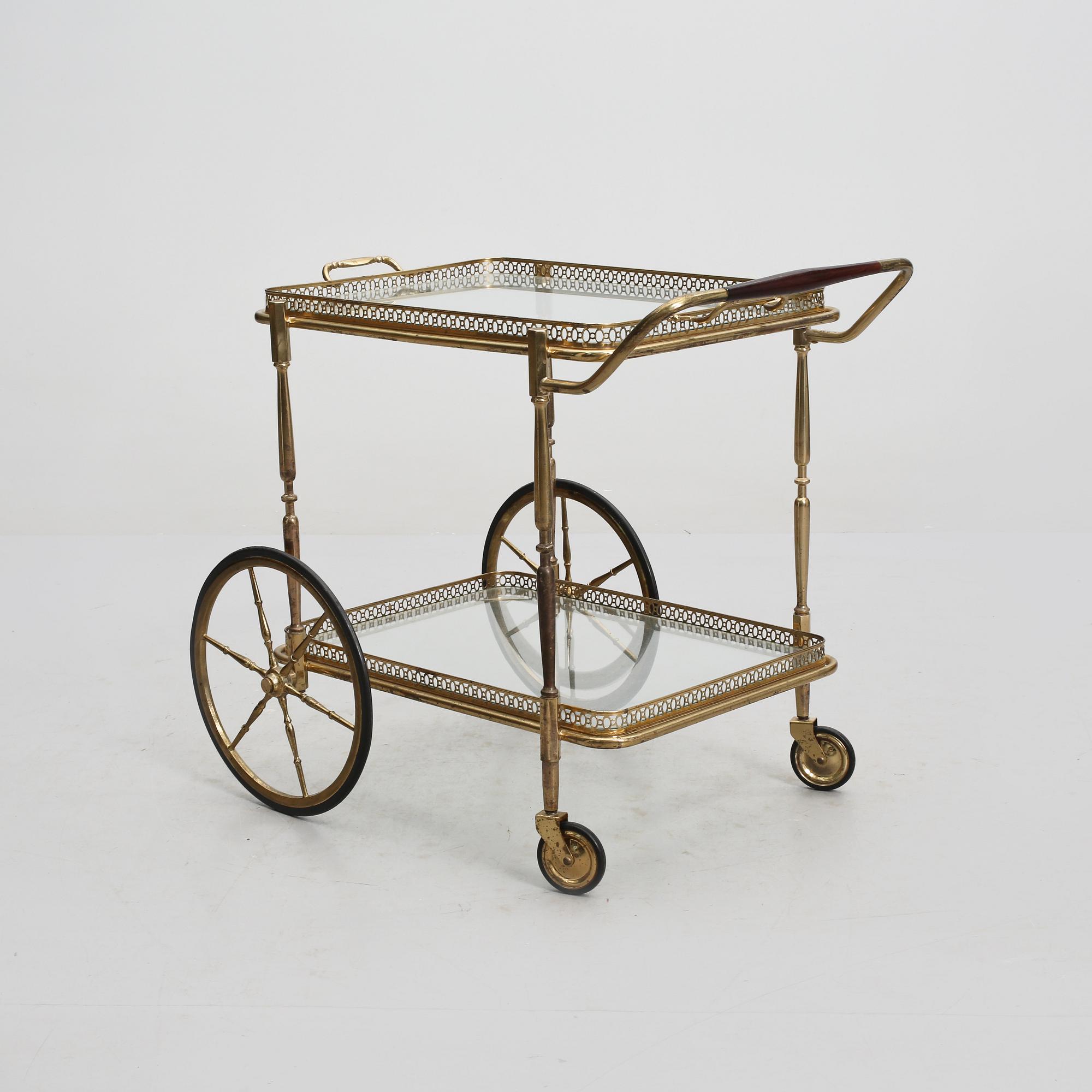 SERVERINGSVAGN, 1900-talets andra hälft.