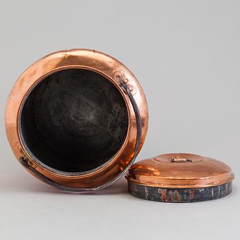 THREE COPPER KITCHEN UTENSILS, 19th century.