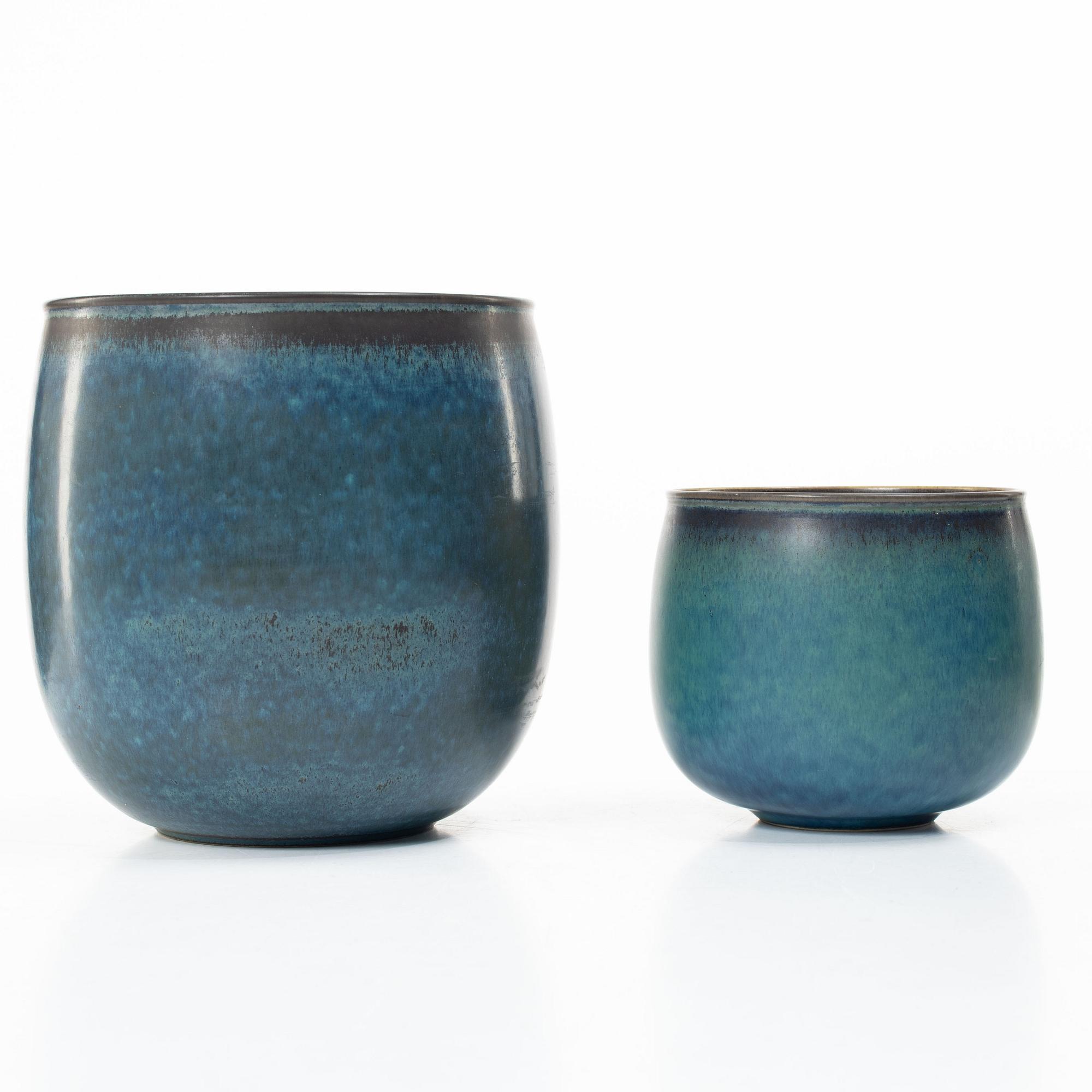 Stig Lindberg, Two stoneware bowls, Gustavsbergs Studio, 1969, and so-called "drejargods", circa 1970.