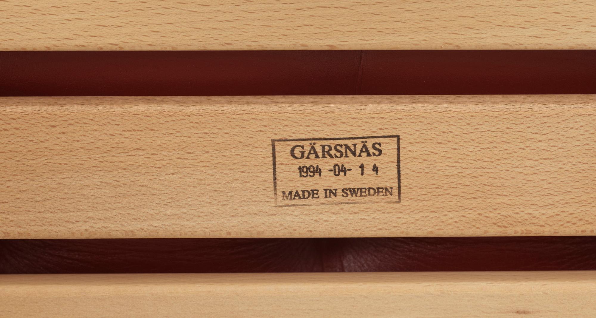 KARMSTOLAR, ett par, Åke Axelsson, "Waxholmaren" för Gärsnäs, 1900-talets andra hälft.