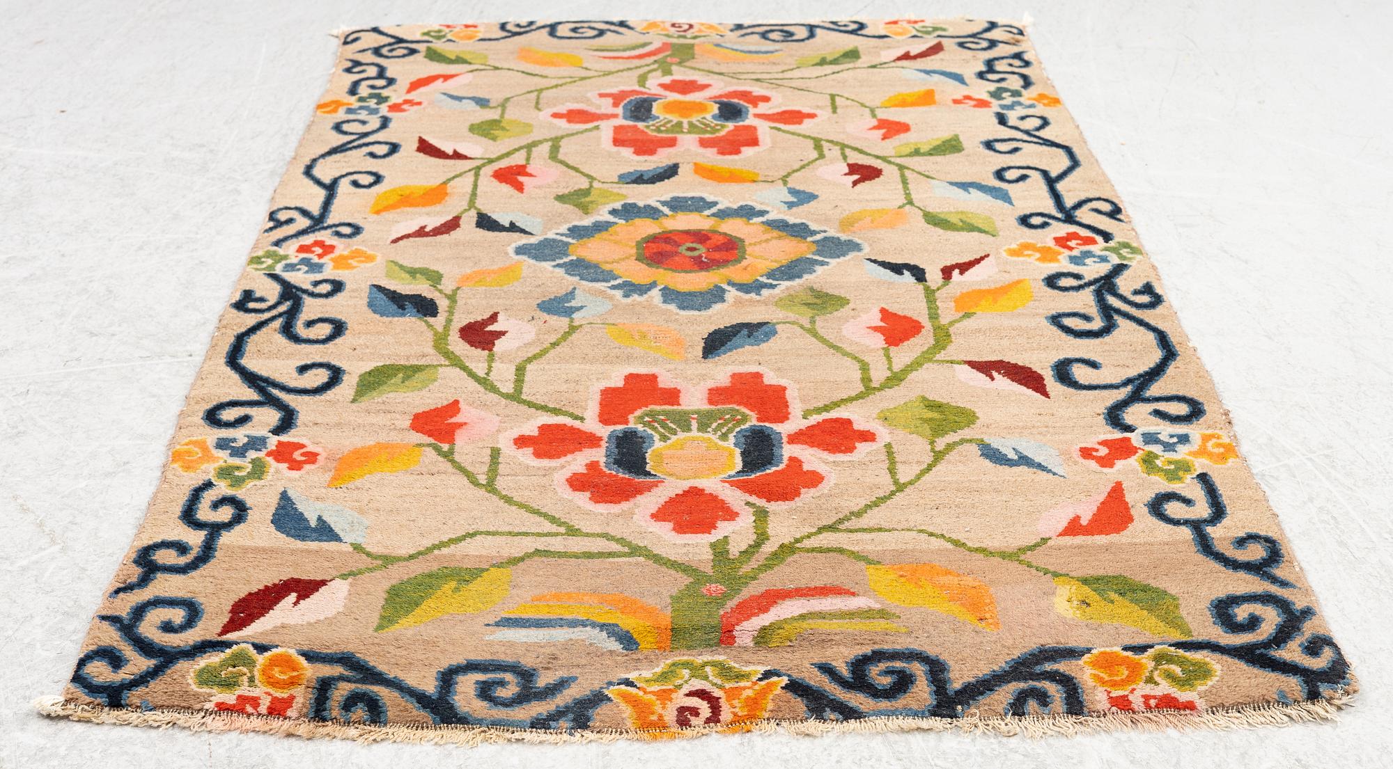 Matta, antik Tibet, 1890-1900, ca 166 x 88 cm.