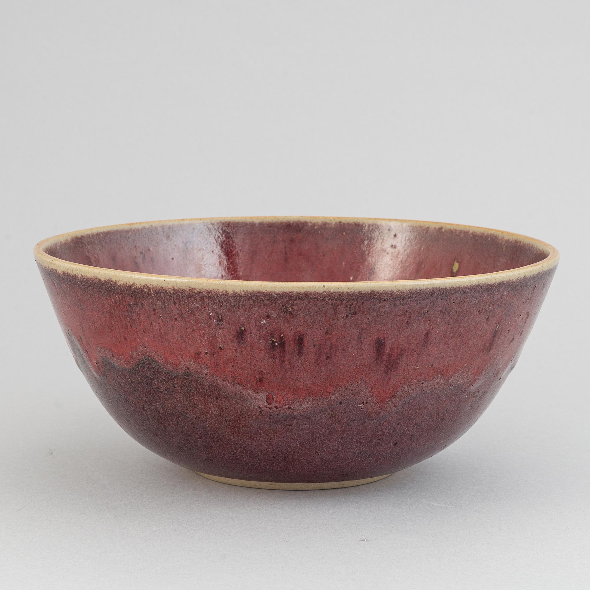 Henning Nilsson, a set of three stoneware bowls for Höganäs, 1966, 1969 and 1984.