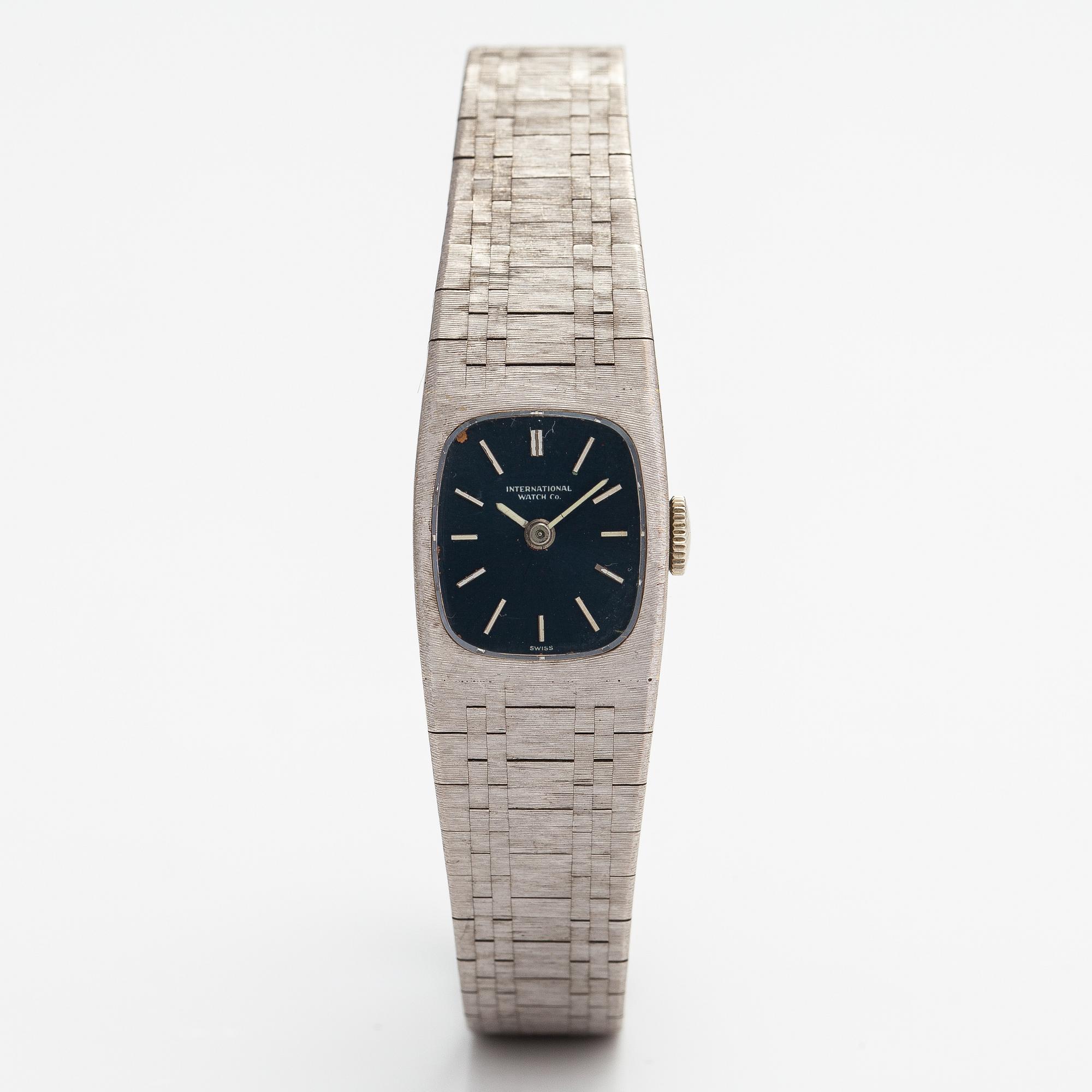 International Watch co., wristwatch, 15 mm.