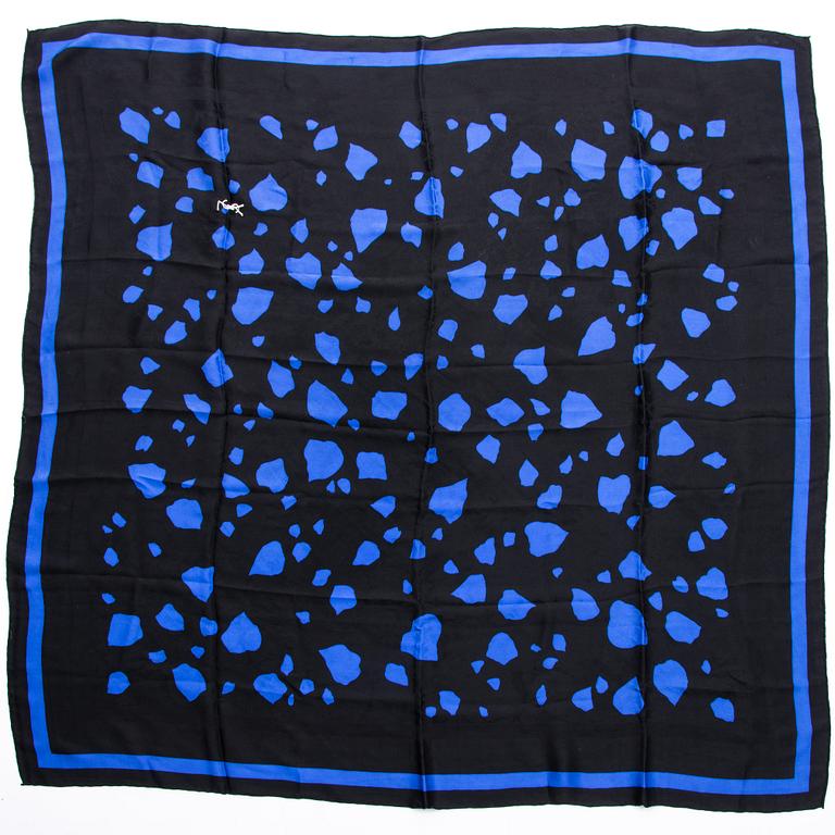 SCARF, Yves Saint Laurent.