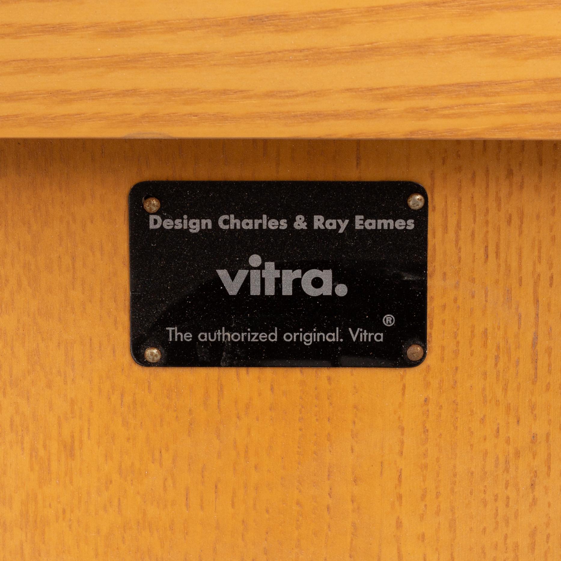 Charles & Ray Eames, stolar, ett par, "Plywood Group DWC", Vitra.