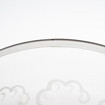 Simon Gate, an engraved glass bowl on a plate, 'Molnet' (The Cloud), signed of.G.100.25.S.