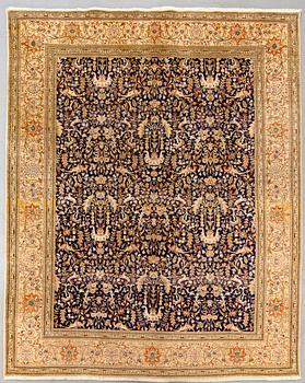 A semiantique Tabriz/Tabatabaei ca 361x288 cm.