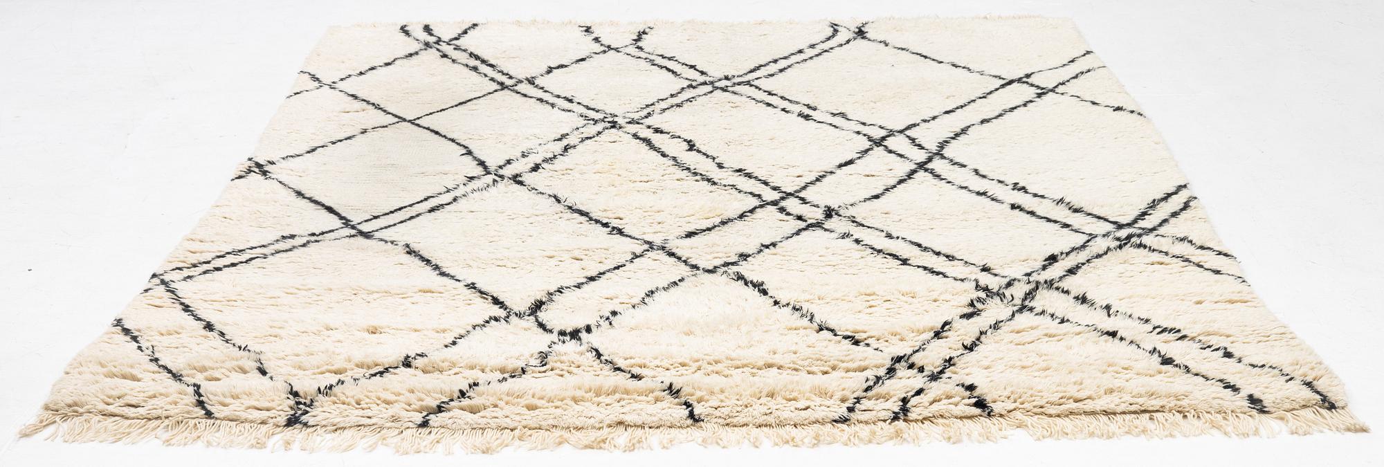 A carpet, Beni Ourain, Morocco, approx. 295 x 236 cm.