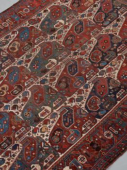 A RUG, antique/semi-antique Qashqai, "Mother-and-Child", ca 184,5 x 149 cm.