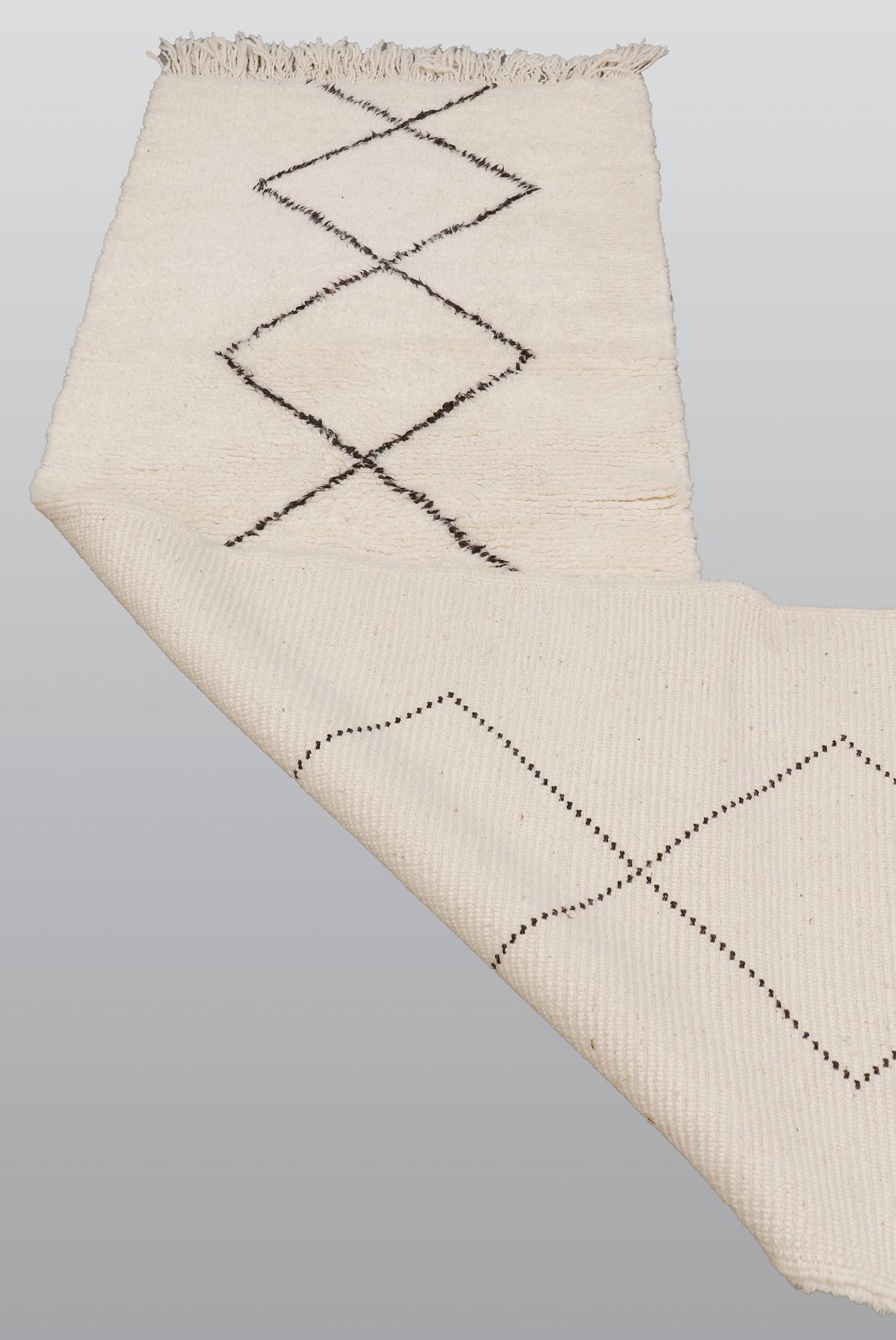 A runner, Morocco, ca 290 x 88 cm.