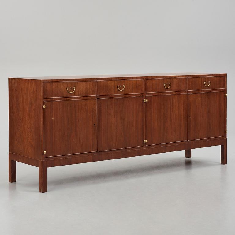 Josef Frank, sideboard, modell "730", Firma Svenskt Tenn, 1930-40-tal.