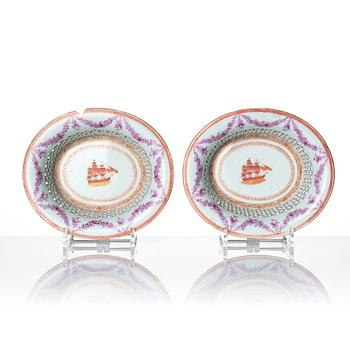A pair of famille rose Chinese Export 'Shipping subject' chestnut baskets with stands, Qing dynasty, Jiaqing (1796-1820).