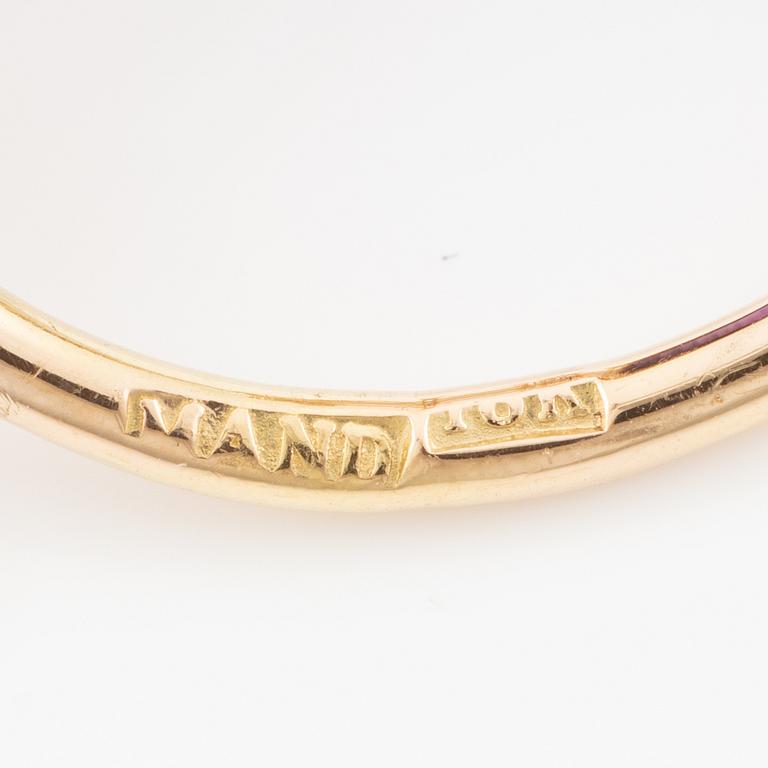 Ring, Mandelstam, 18K guld  med cabochonslipad ametist, turmaliner och briljantslipade diamanter.