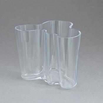 VAS, glas, Alvar Aalto, "Savoy", Iittala, Finland, sign.
