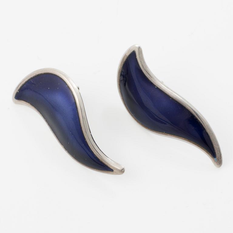 David Andersen, brooch, a pair of earrings and a pendant, silver and enamel.