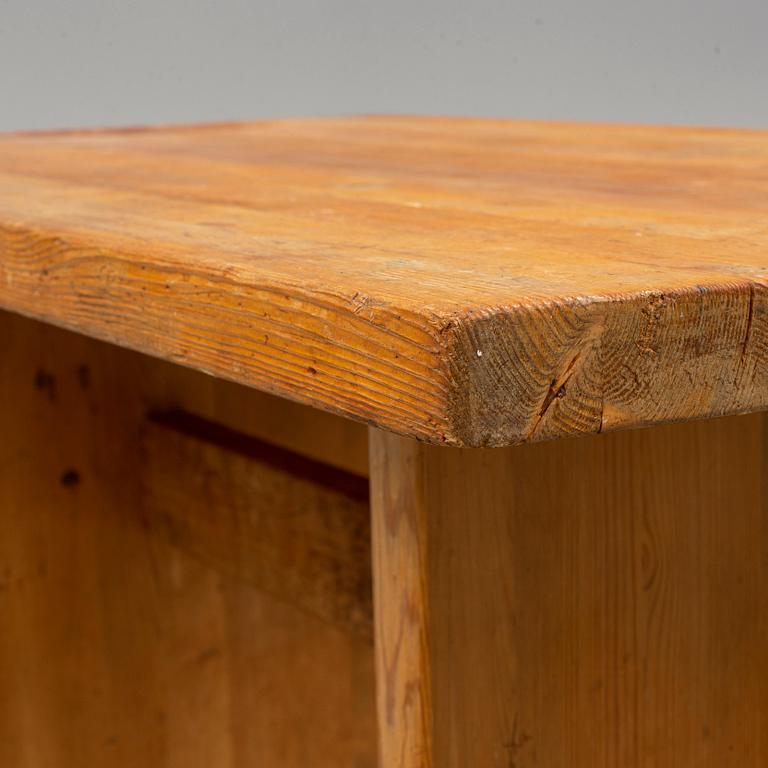 SPORTSTUGEMÖBEL, a pine table, Nordiska Kompaniet, attributed to Axel Einar Hjorth, Sweden 1930's.