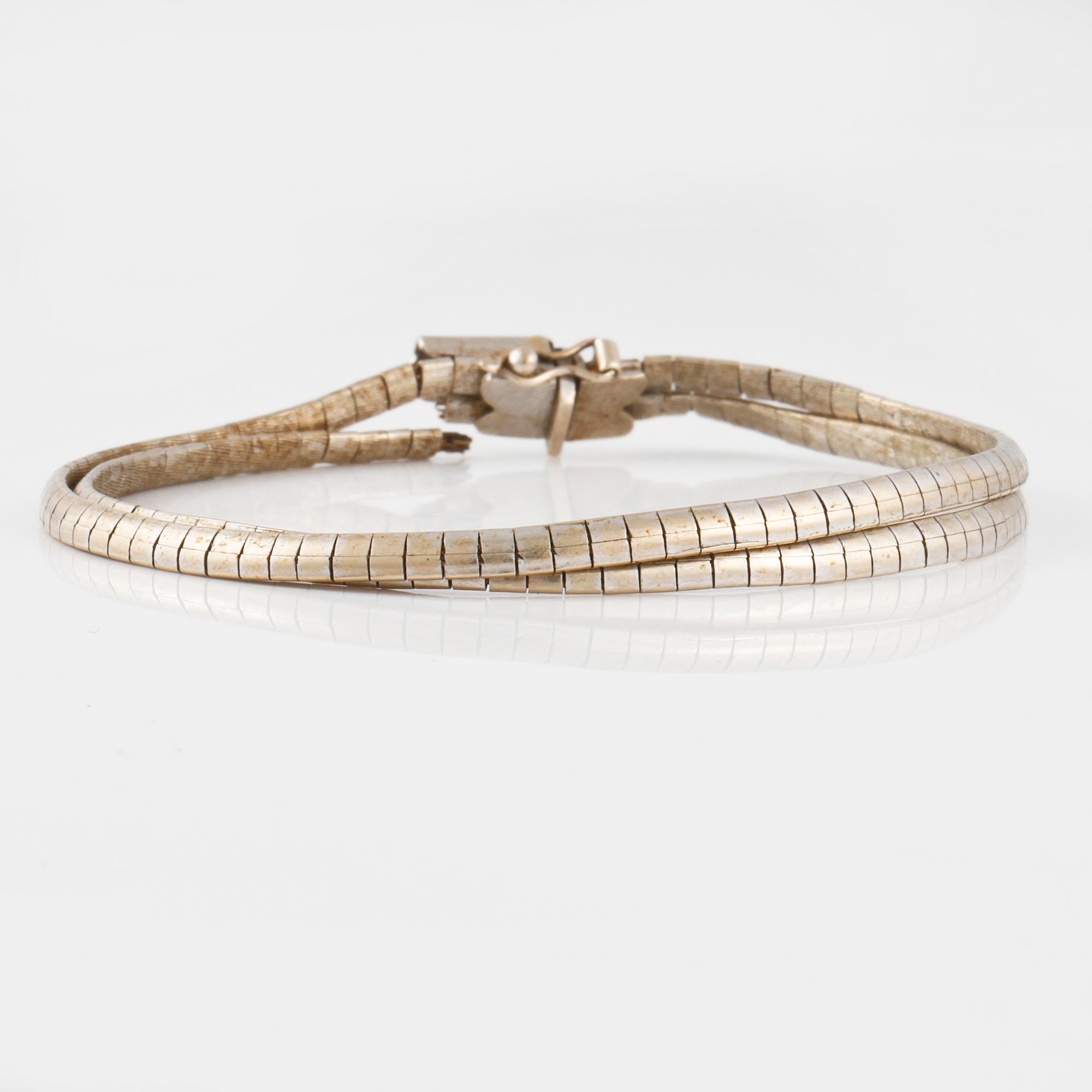 ARMBAND.