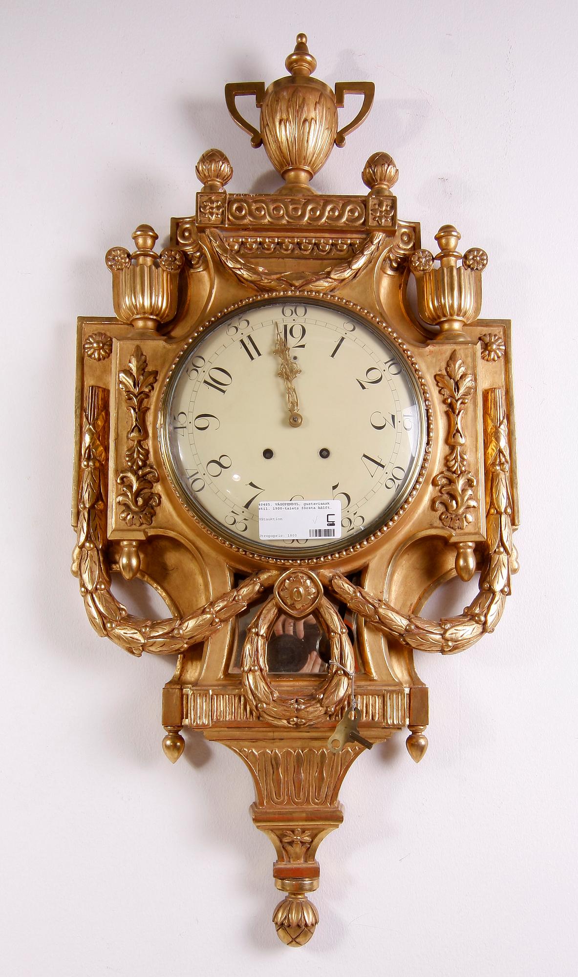 VÄGGPENDYL, gustaviansk stil. 1900-talets första hälft.
