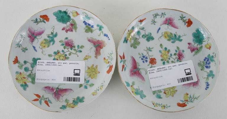 SKÅLFAT, ett par, porslin, Kina, 1800/1900-tal.