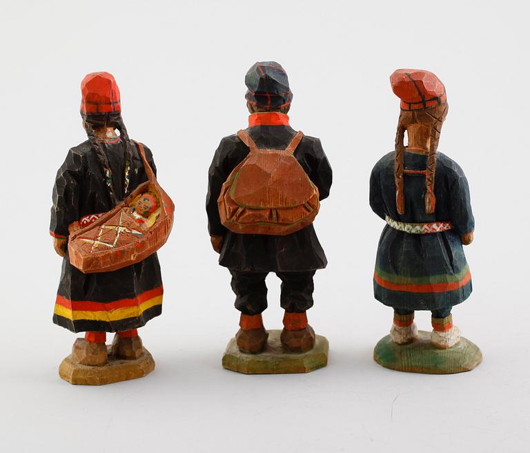 TORBORG LINDBERG-KARLSSON, figurer, 3 st, skuret trä, monogramsignerade.