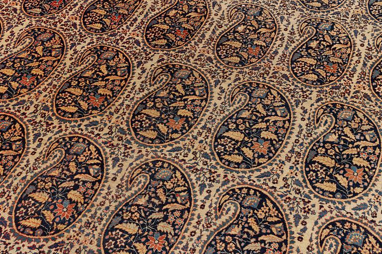 Matta, antik Täbris, nordvästra Persien, ca 648 x 435 cm.