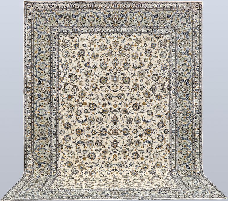 A Keshan carpet, 420 x 300 cm.