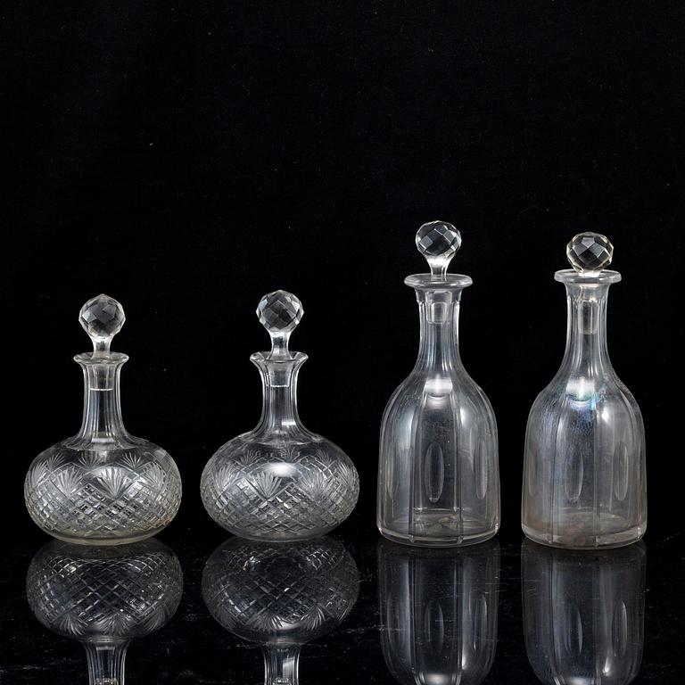 KARAFFER, fyra stycken, glas. 1900-tal.