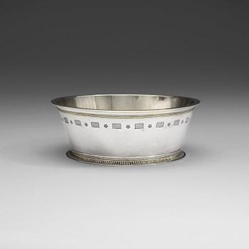 578. A Wiwen Nilsson 'Byzantine' sterling bowl, Lund 1947.