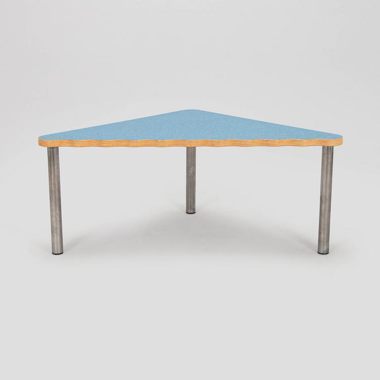 Yrjö Kukkapuro, A 1980s 'Experiment' coffee table for Avarte.