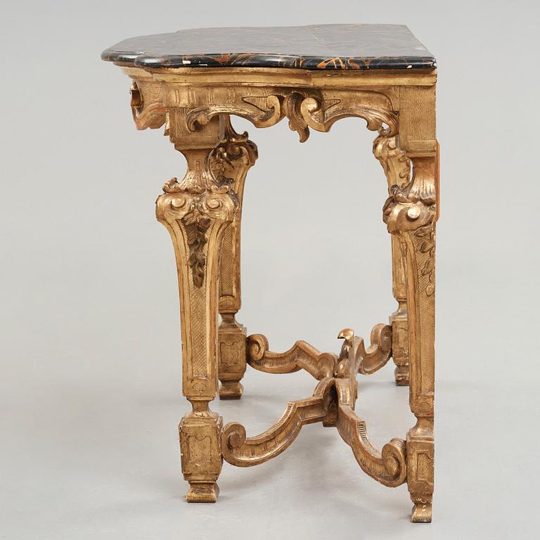 An Italian 18th century Régence console table.