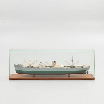 M/S Ragni Paulin, Åbo och senare Nagu, rederimodell i monter.