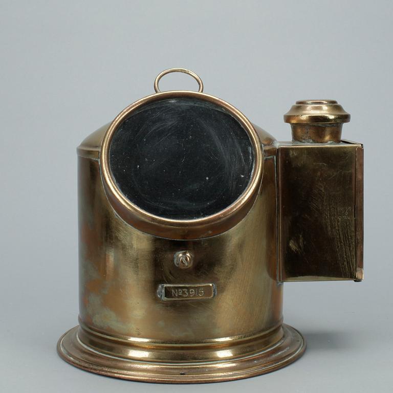 NAKTERHUS / FARTYGSKOMPASS, mässing, Sestrel, 1900-tal.