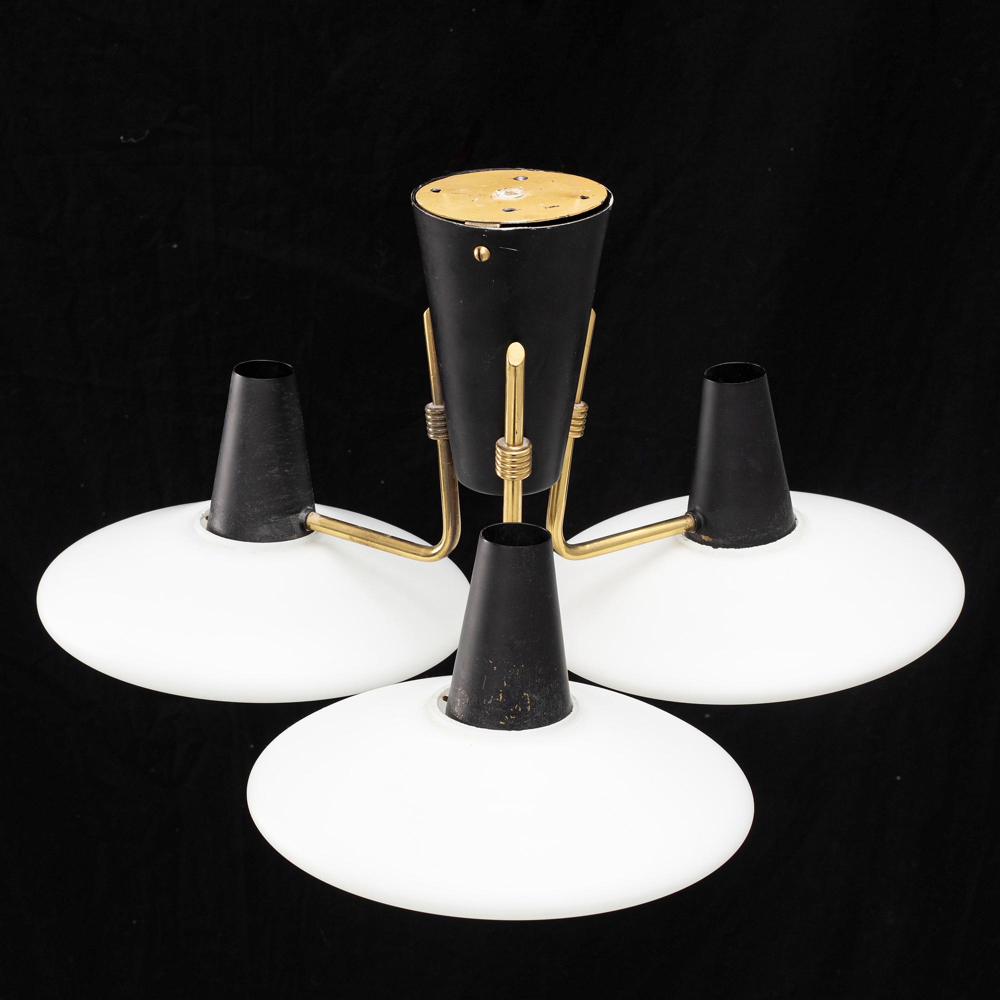 A model 'ER113/3' ceiling light, Itsu, 1950's.