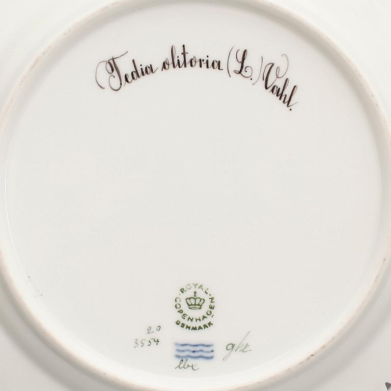 TALLRIKAR, 2st, porslin, "Flora Danica", Royal Copenhagen, 1900-talets sista kvartal.