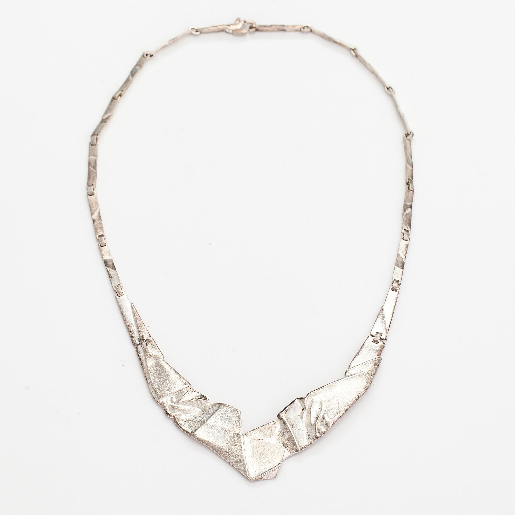 Zoltan Popovits, A sterling silver necklace "Origami". Lapponia 2011.